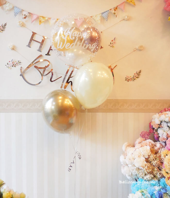 ツタ柄が上品な透明バルーンアレンジ