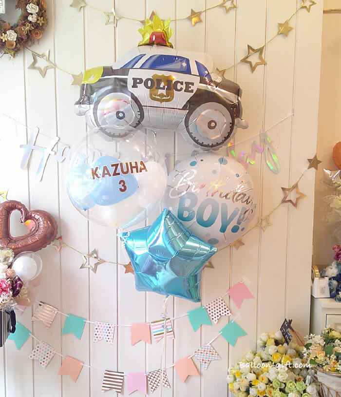 働くくるまテーマの楽しいバルーンアレンジ