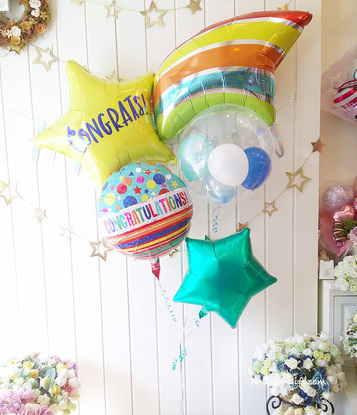 流れ星デザインが華やかな4バルーンセット