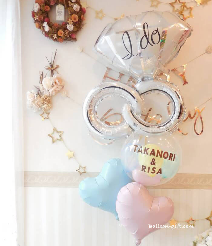 ダイヤモンドリングデザインの華やかなバルーン